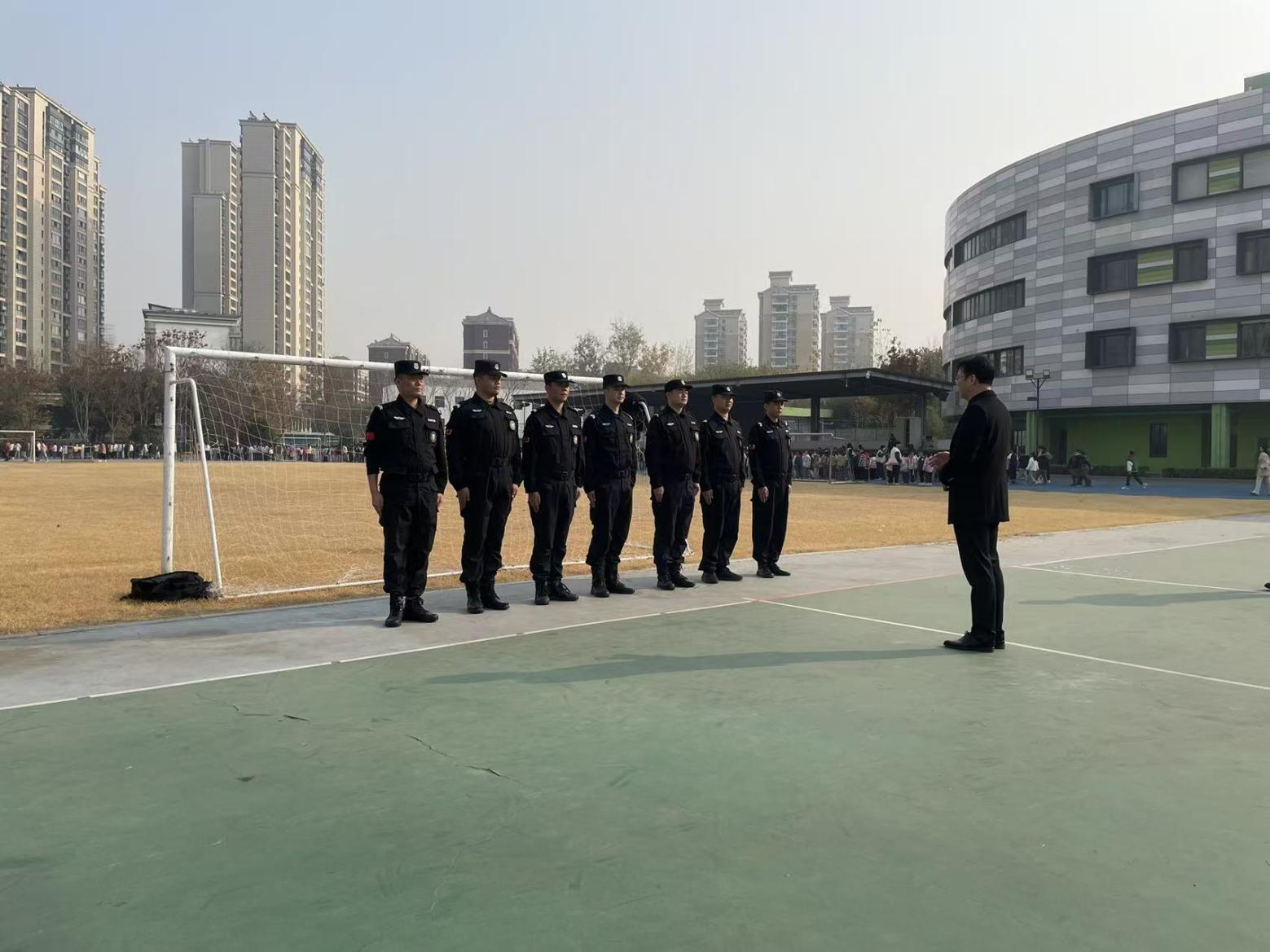 E:/25.12.10后 上傳網(wǎng)站留存/喜報(bào)！南京市保安服務(wù)有限公司建鄴分公司榮獲“校園最小應(yīng)急單元技能競賽”一等獎(jiǎng)/照片/7f4752ecec0a4eaf4162fae738cff144.jpg7f4752ecec0a4eaf4162fae738cff144